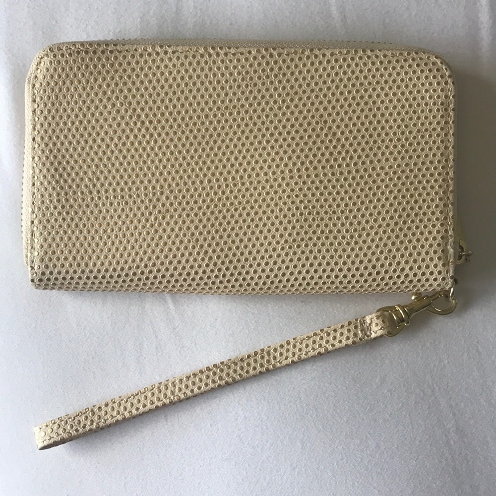Cream/Gold Wristlet